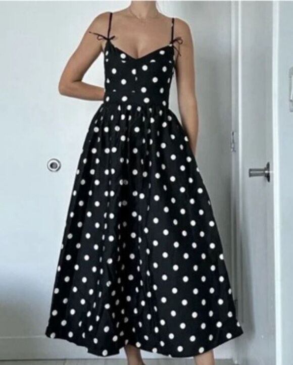 EN Saison Dresses & Skirts - ✨EN SAISON Polka Dot Navy & White Sz Large Dress✨